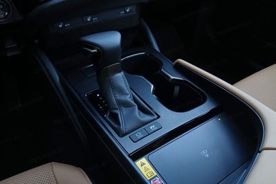 Lexus ES 300h Business Edition