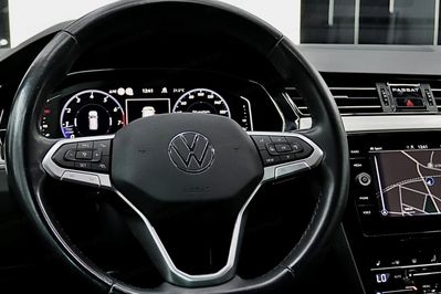 Volkswagen Passat 2.0 TSI Elegance DSG
