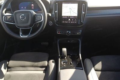 Volvo XC40 B3 Plus Dark aut