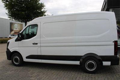 Renault Master L2H2 Extra AT9