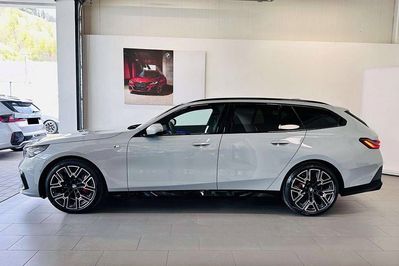 BMW Seria 5 Touring 540d xDrive M Sport