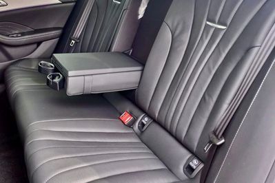 Hongqi H5 Deluxe 2.0T DSG