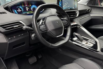 Peugeot 3008 PureTech Hybrid Allure S&S EAT8