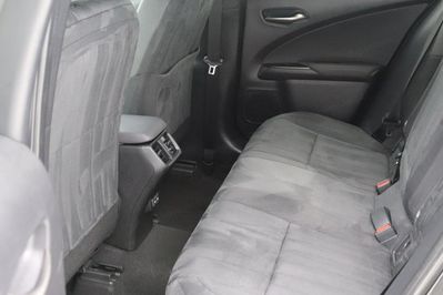 Lexus UX 300h Business Hybrid Dynamic Force