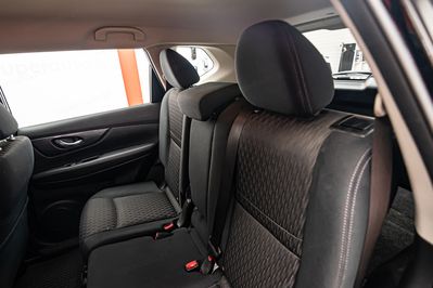 Nissan X-Trail 1.6 DIG-T Visia 2WD