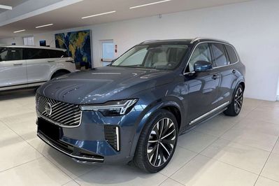 Volvo XC90 B5 AWD Ultra Bright