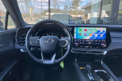 Lexus RX 350h Omotenashi