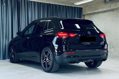 Mercedes GLA 220 4-Matic AMG Line