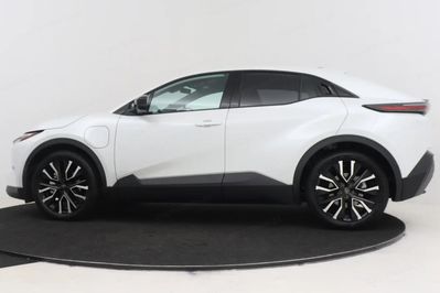 Toyota C-HR + Style BEV
