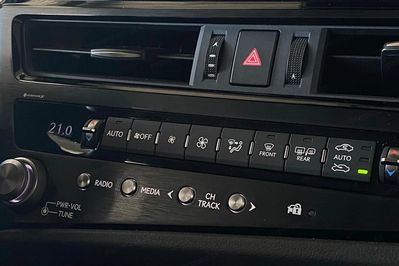 Lexus ES 300h Business Edition