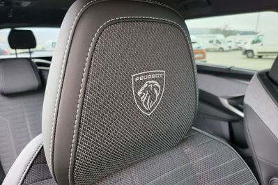 Peugeot 5008 GT 1.2 mHEV e-DCS6