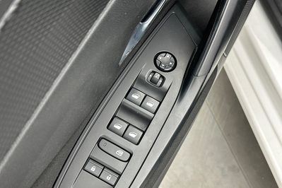 Peugeot 308 Active Pack 1.6 PHEV e-EAT8