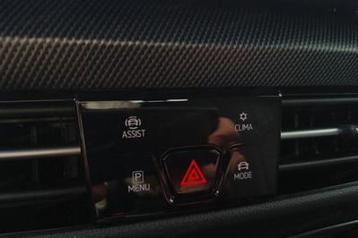 Volkswagen Golf R-Line Plus 1.5 eTSI mHEV