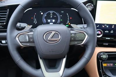 Lexus NX 450h+ Prestige 2.5 Plug-in Hybrid