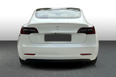 Tesla Model 3 RWD