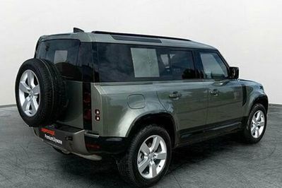 Land Rover Defender 110 D250 X-Dynamic SE