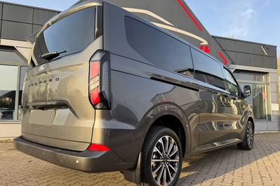 Ford Tourneo Custom 320 L2 Titanium A8