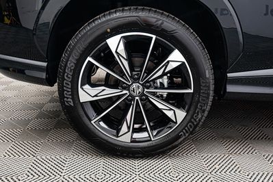 MG HS 1.5T HEV+ Exclusive aut