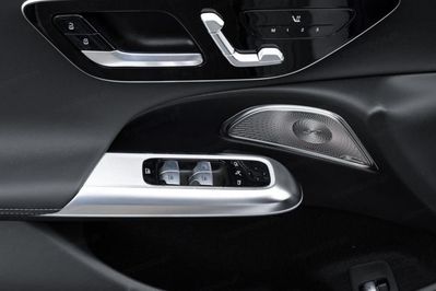 Mercedes Klasa E 300 e  4-Matic AMG