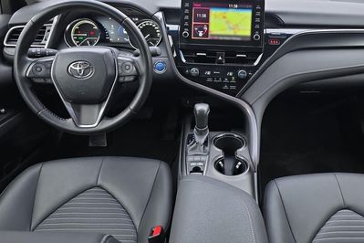 Toyota Camry 2.5 Hybrid Prestige
