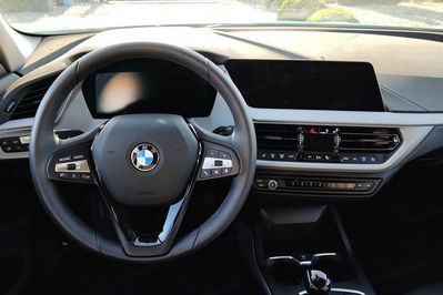 BMW Seria 1 118i Advantage aut