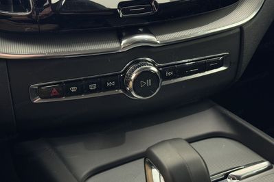 Volvo XC60 B4 B Plus Dark aut