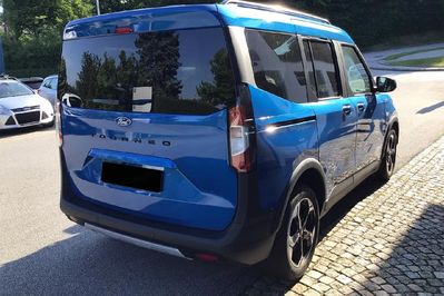 Ford Tourneo Courier Active A7