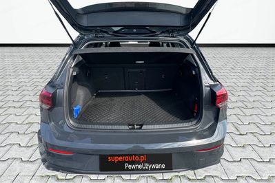Volkswagen Golf eTSI Life DSG