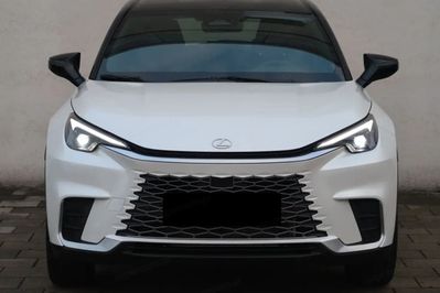 Lexus LBX Emotion 1.5 Hybrid