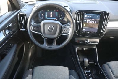 Volvo XC40 B3 Plus Dark
