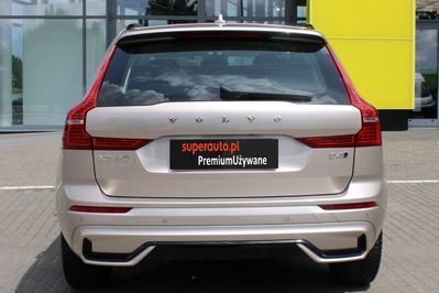 Volvo XC60 B4 D AWD Plus Dark