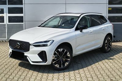 Volvo XC60 B5 AWD Ultra Dark