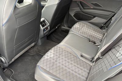 Volkswagen Tayron 2.0 TDI SCR 4Mot. R-Line Plus DSG