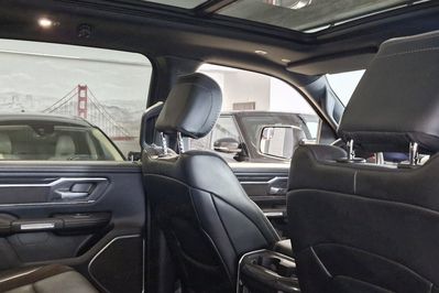 Dodge RAM 1500 V8 HEMI Laramie