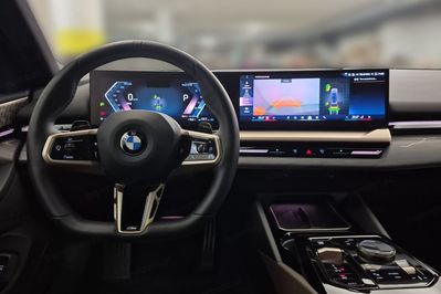 BMW Seria 5 540d xDrive mHEV M Sport aut