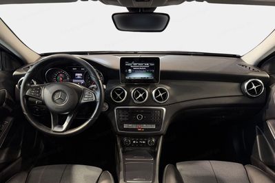 Mercedes GLA 180