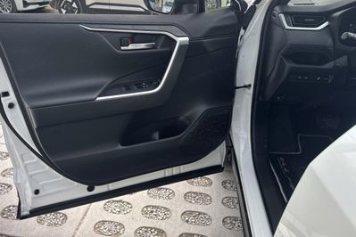 Toyota RAV4 Selection 2.5 Hybrid