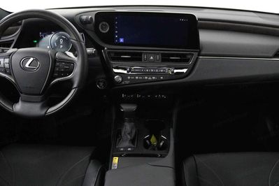 Lexus ES 300h Prestige