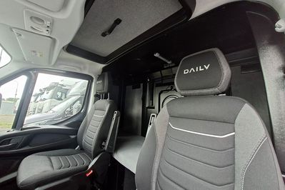 Iveco Daily 70C18 Hi-Matic Zabudowa 15EP + Winda