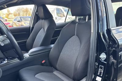 Toyota Camry 2.5 Hybrid Comfort CVT