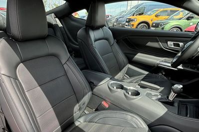 Ford Mustang GT Fastback 5.0 V8