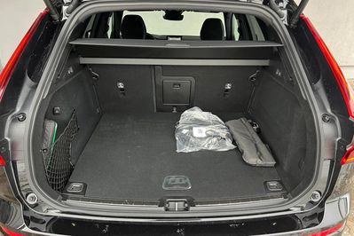 Volvo XC60 T8 Plug-In Hybrid AWD Plus Black Edition