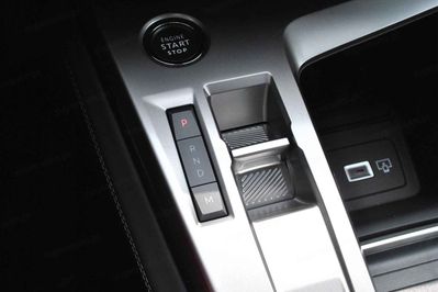 Peugeot 408 Allure e-DCS 1.2 mHEV