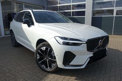 Volvo XC60 B5 AWD Plus Dark