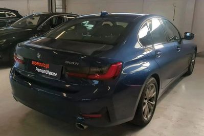 BMW Seria 3 320i Sport Line