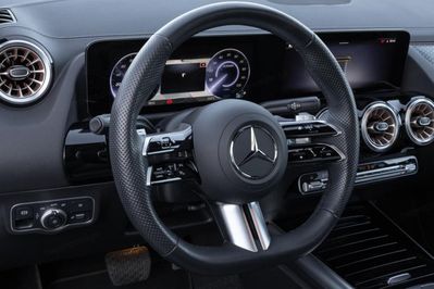 Mercedes EQA 250+  Electric Art