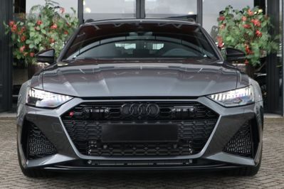 Audi A6 RS6 TFSI quattro Performance