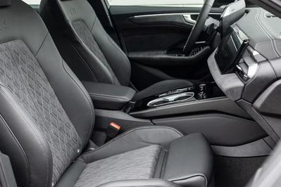 Audi A6 TDI quattro S line Avant