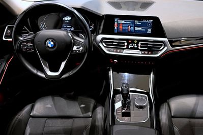 BMW Seria 3 318i Sport Line aut