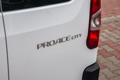Toyota Proace City Verso Long L2H1